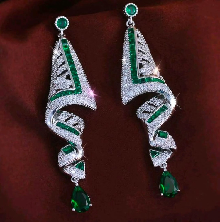 گوشواره آویز زنانه نگیندار آبی و سبز مدل زیرکن