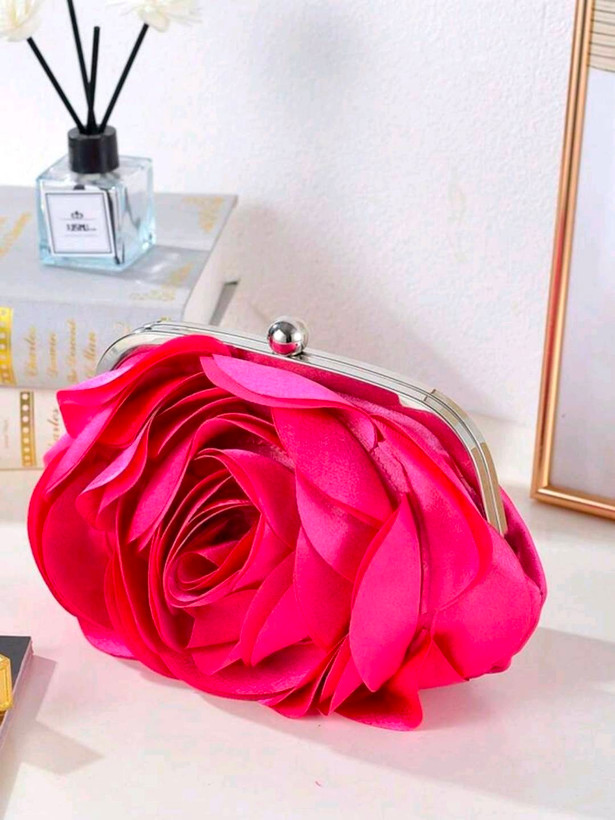 کیف مجلسی زنانه کد ۵۴ | مدل گل رز سهبعدی چفتی زنجیردار